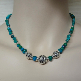 Ketting van chrysocolla en zilver