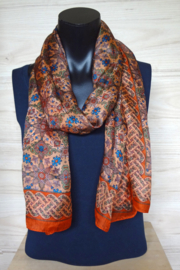 zijden sjaal oranje met motiefjes