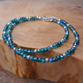 ketting in aqua blauw