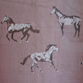 sjaal roze met paardenprint