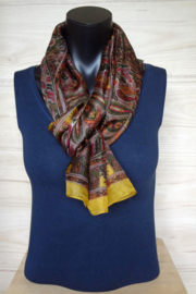 zijden sjaal  in herfstkleuren