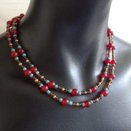 ketting in rood, oranje en blauw