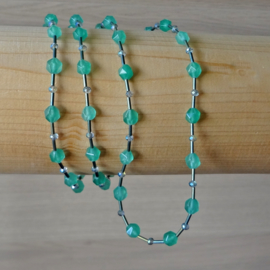 ketting van zeegroene Burmese jade