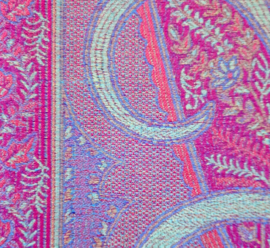 sjaal roze met ingeweven dessin