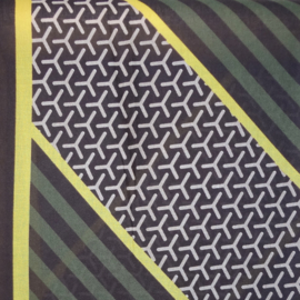 sjaal strepen en grafisch patroon