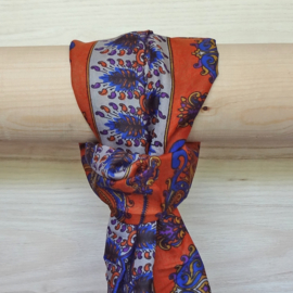 zijden sjaal met bloem en bladmotieven