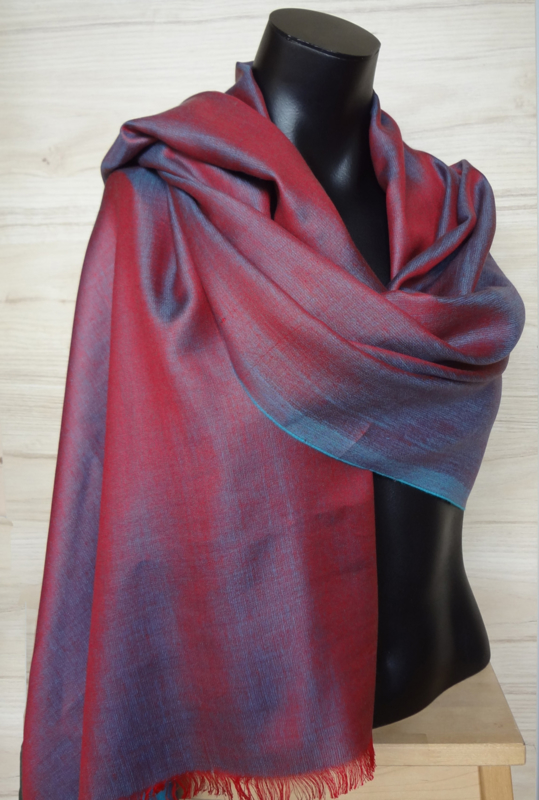 zijden sjaal reversible rood/aqua blauw