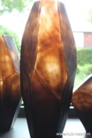 Vaas carved donkerbruin M