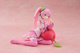 Hatsune Miku Figure Sakura Miku Cherry Cushion Desktop Cute Ver. 13 cm - Taito [Nieuw]