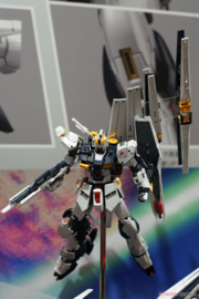 Gundam Model Kit RG 1/144 RX-93 NU Gundam - Bandai [Nieuw]