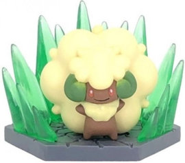 Pokemon Gashapon Fire & Grass Diorama Figure - Whimsicott [Nieuw]