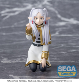 Frieren: Beyond Journey's End PM Perching PVC Figure Frieren Poking Something 10 cm - Sega [Nieuw]