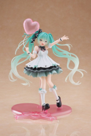 Hatsune Miku AMP+ PVC Figure Hatsune Miku Birthday 2025 Party Ver. 21 cm - Taito [Nieuw]