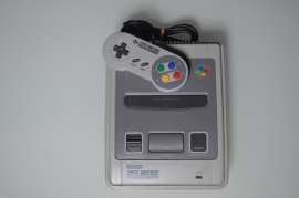 SNES Super Nintendo Console + 1 Controller