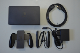 Nintendo Switch Console OLED-model (Rood/Blauw) [Gebruikt]