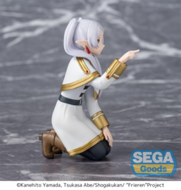 Frieren: Beyond Journey's End PM Perching PVC Figure Frieren Poking Something 10 cm - Sega [Nieuw]