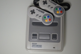 SNES Super Nintendo Console + 2 Controllers