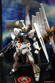 Gundam Model Kit RG 1/144 RX-93 NU Gundam - Bandai [Nieuw]