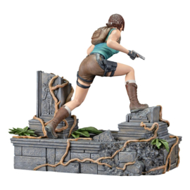 Tomb Raider Figure Lara Croft 24 cm - Dark Horse [Pre-Order]