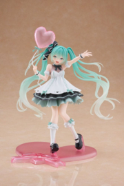 Hatsune Miku AMP+ PVC Figure Hatsune Miku Birthday 2025 Party Ver. 21 cm - Taito [Nieuw]