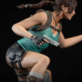 Tomb Raider Figure Lara Croft 24 cm - Dark Horse [Pre-Order]