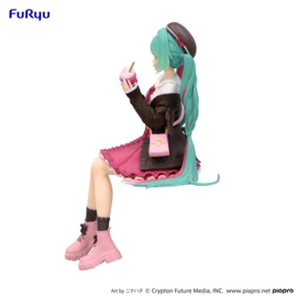 Hatsune Miku Noodle Stopper Figure Miku Autumn Date Pink Color Ver. 14 cm - Furyu [Pre-Order]