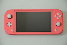 Nintendo Switch Lite Console (Coral) [Gebruikt]