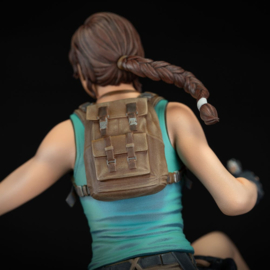 Tomb Raider Figure Lara Croft 24 cm - Dark Horse [Pre-Order]