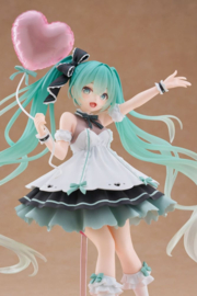 Hatsune Miku AMP+ PVC Figure Hatsune Miku Birthday 2025 Party Ver. 21 cm - Taito [Nieuw]