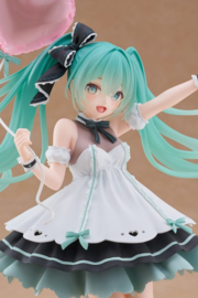 Hatsune Miku AMP+ PVC Figure Hatsune Miku Birthday 2025 Party Ver. 21 cm - Taito [Nieuw]