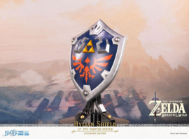 The Legend of Zelda Breath of the Wild PVC Figure Hylian Shield Standard Edition 29 cm - First 4 Figures [Nieuw]