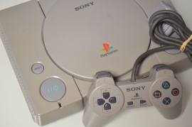 Playstation 1 Console + Sony Controller [Verkleurd]