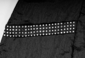 Trimshirt Zwart met strass steentjes Tikima S t/m XXL
