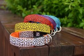 Halsband met Led Leopard Oranje Large  45-52 cm