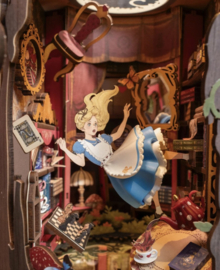 Robotime Booknook Alice Adventure