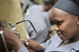 oorhanger - Chain Drop Earrings by Made Kenya