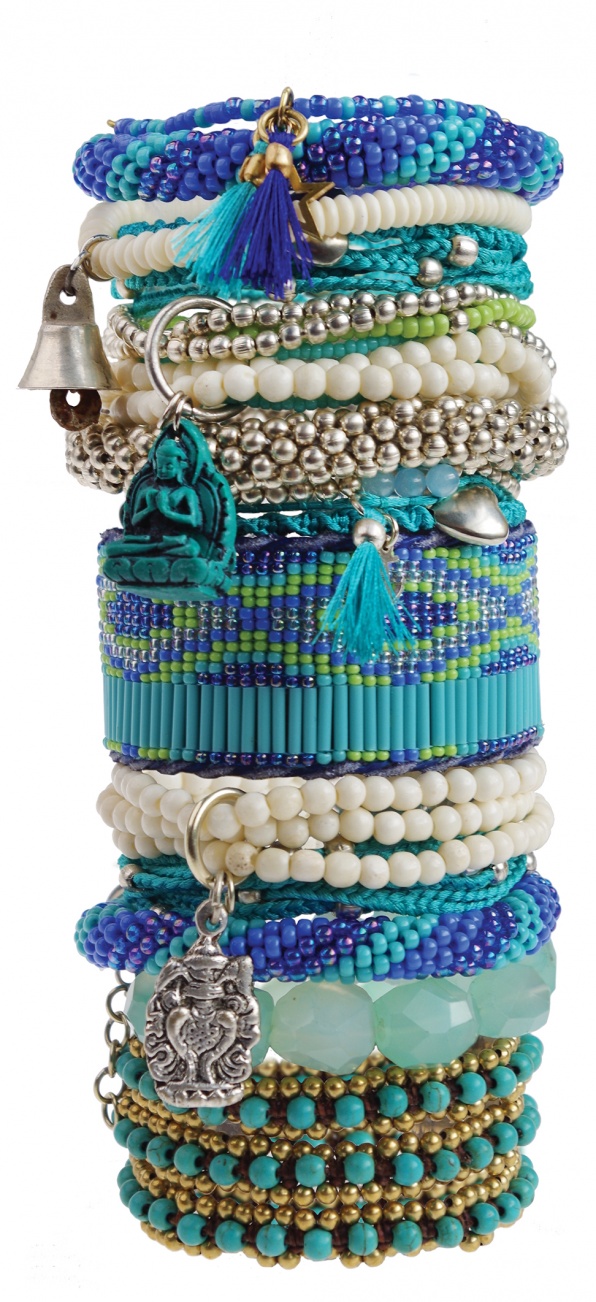 blauw turquoise armbanden uit Nepal A Beautiful Story