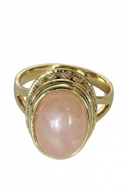 Ring met licht roze steen