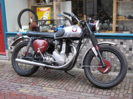 BSA B31 , 1954 ,met extra onderdelen , verkocht