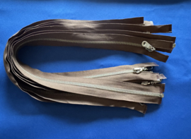 Deelbare rits nikkel licht bruin 55 cm lang