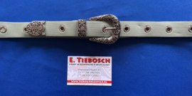 Dames riem 3 cm olijf groen met zilveren ringen 135 cm lang