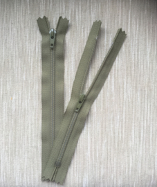 Ykk rits 15 cm mos groen