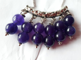 Amethyst met zilveren ketting