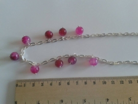 roze / rood ketting