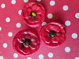 Poppy broche