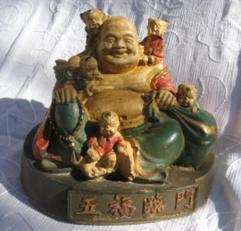 Happy Boedda met kinderen