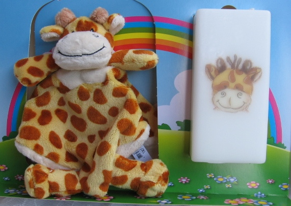 Geboortekaars Giraffe  & knuffeldoek in geschenkdoos