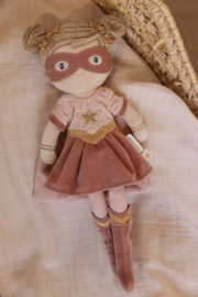 Superhero Rosa
