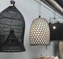 Hanenmand lamp bamboe gevlochten zwart met witte binnen afwerking