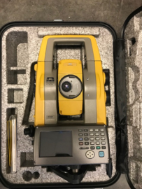 Topcon Total Station